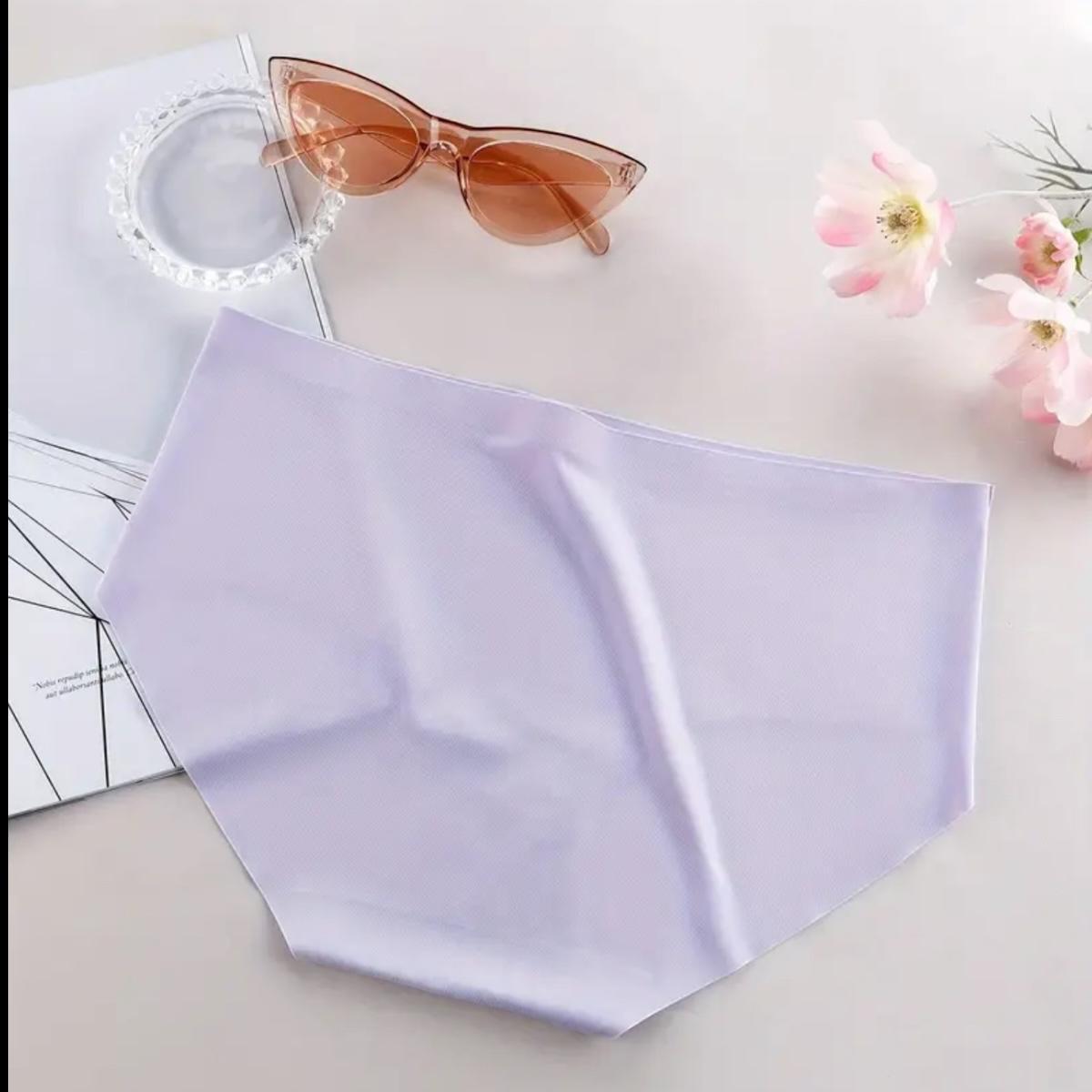 3pcs Seamless Solid Briefs, Comfy & Breathable Stretchy Intimates Panties.