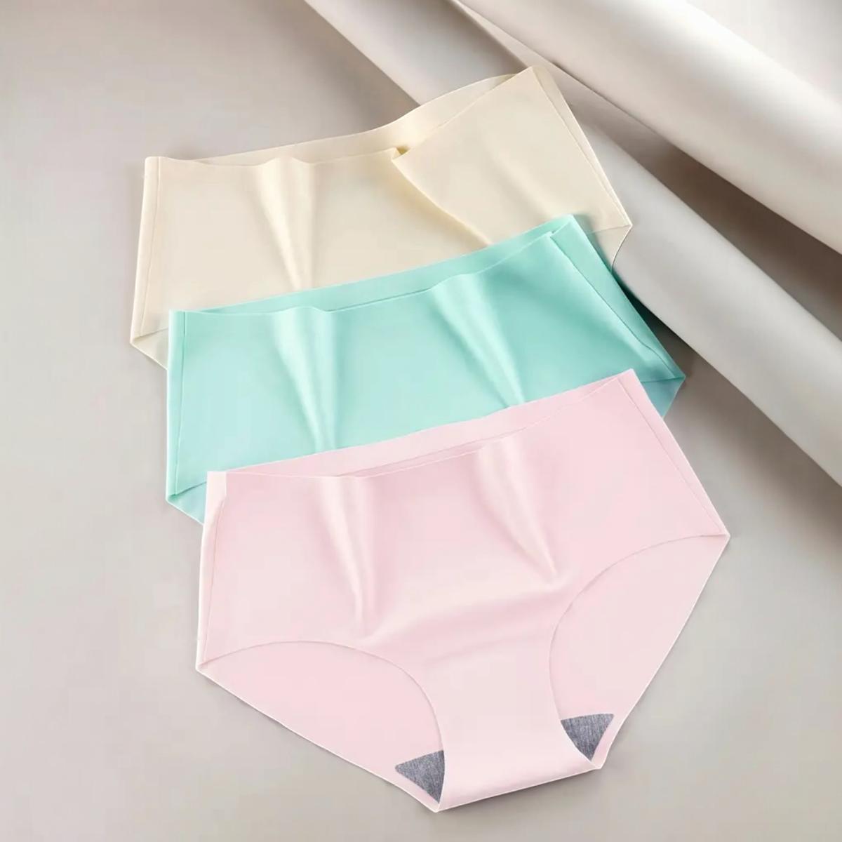 3pcs Seamless Solid Briefs, Comfy & Breathable Stretchy Intimates Panties.